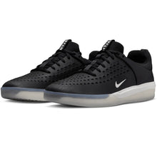  Nike SB Nyjah 3 - Black/White-Black-White